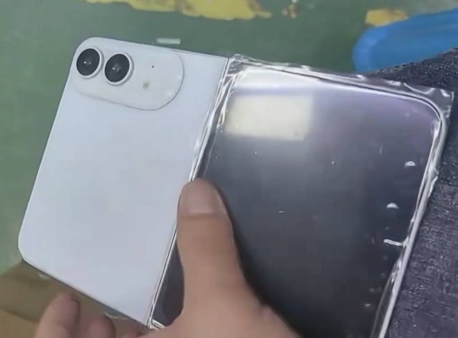 An alleged photo of the Apple iPhone foldable