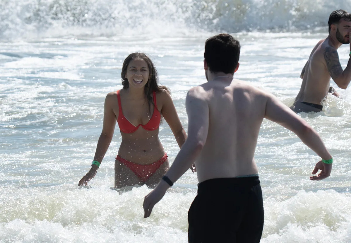 Why does the Jersey Shore's ocean look so blue right now? Blame wind