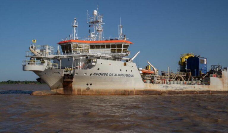 BREAKING NEWS: Jan De Nul wins Paraná dredging deal