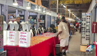 Pecan Park Flea Market, a 40-year Northside Jacksonville landmark, is closing this fall after selling for $8.5 million