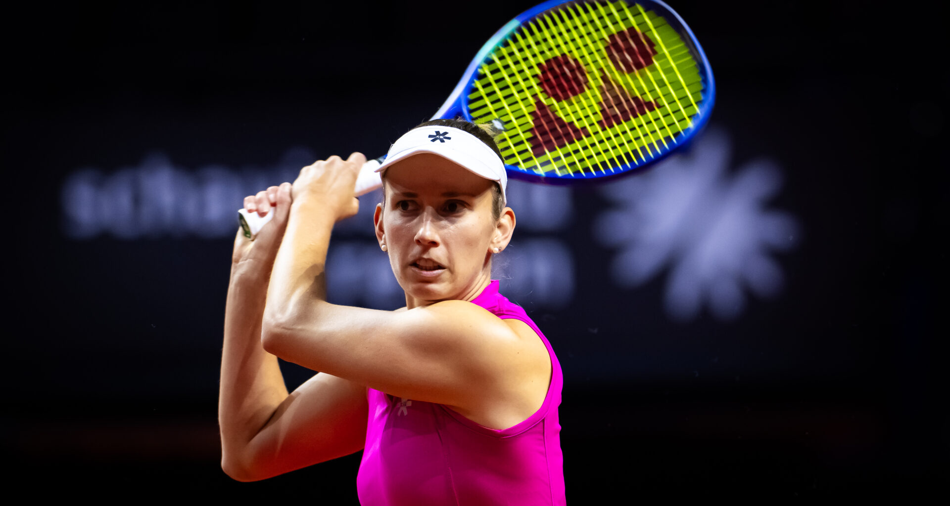 Mertens defeats Andreescu to open 's-Hertogenbosch title defense