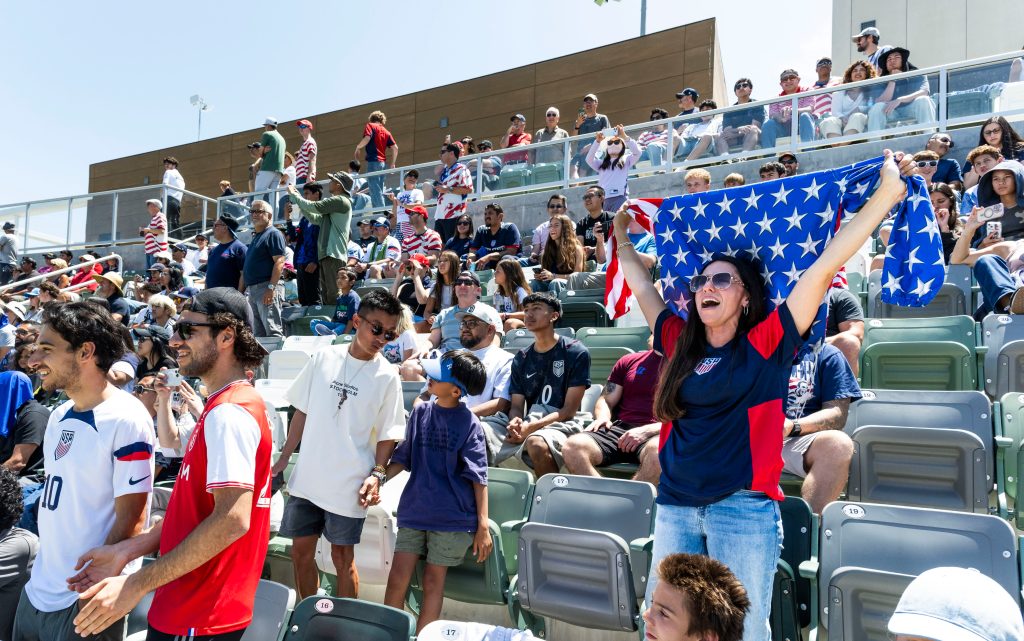 Fans cheer on US Men’s National Soccer Team as prep for World Cup – Orange County Register