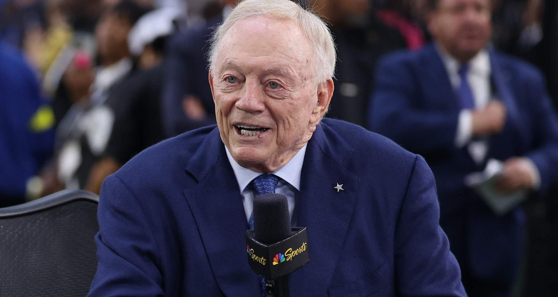 Cowboys Get Blockbuster Trade Pitch on Dolphins' Jordyn Brooks