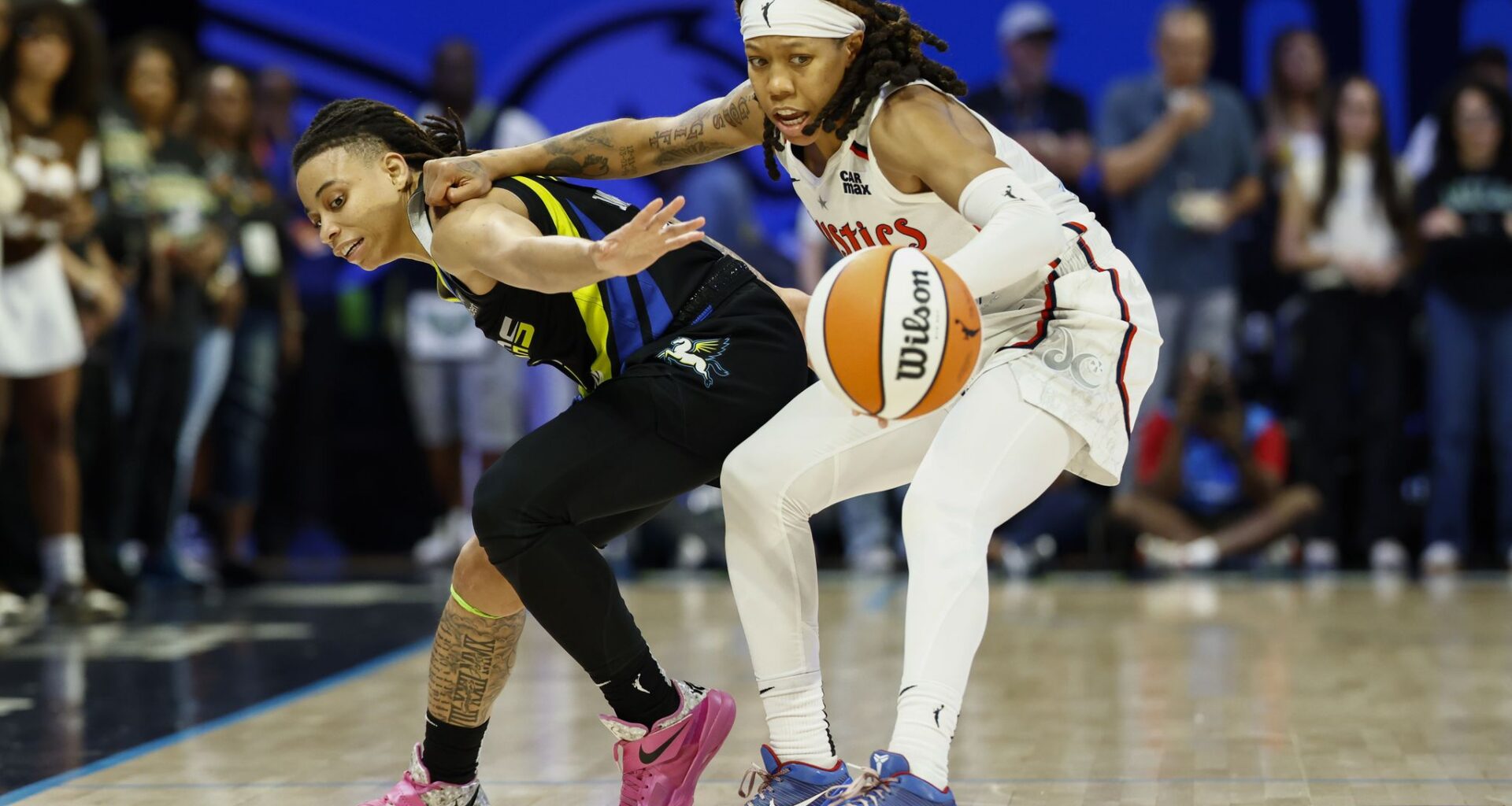 Dallas Wings sign veteran guard Sug Sutton