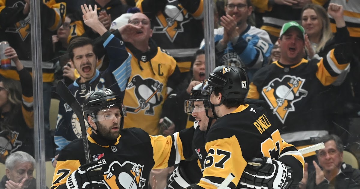 Report: Pittsburgh Penguins Offering 2 Forwards in Trade Talks