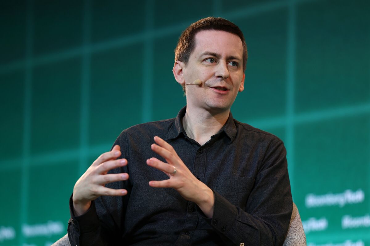 Nobel Laureate Jumper Departs DeepMind, Joins Rival AI Firm Anthropic