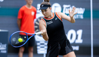 Noskova powers into first grass‑court final with dominant semifinal win over Eala in Berlin