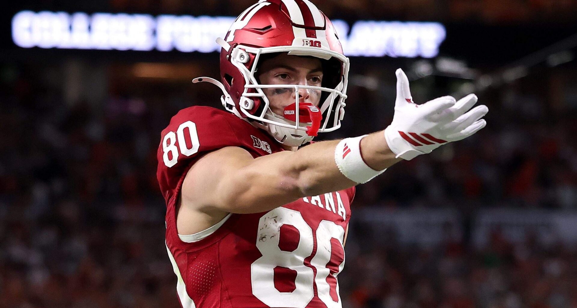 Commanders Predicted to Draft IU star Charlie Becker in 1st Round