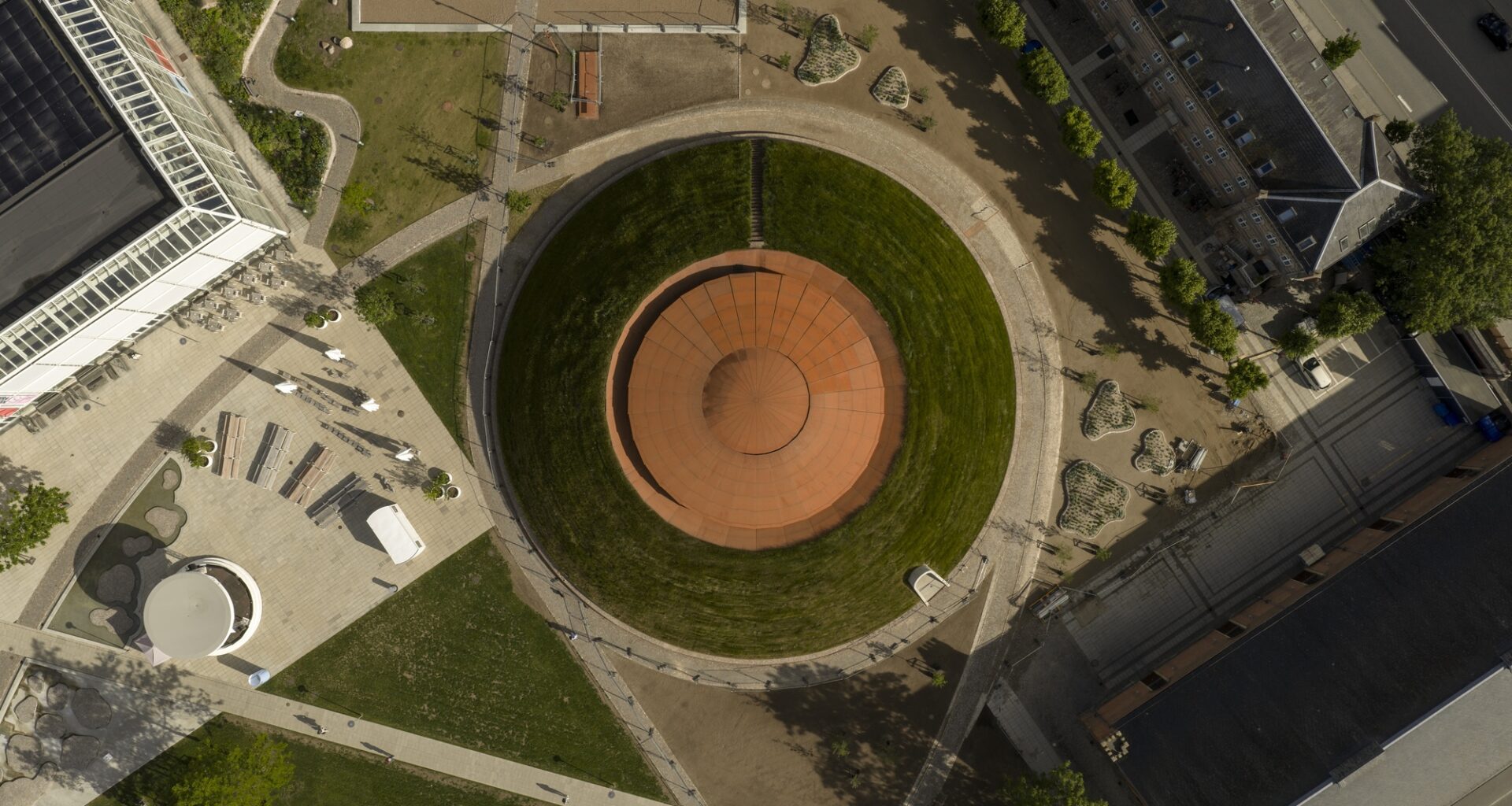 As Seen Below – The Dome, a Skyspace / James Turrell + SHL