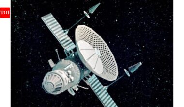Soviet spacecraft built to land on Venus in 1972 spent 53 years orbiting Earth and finally returned without burning up |