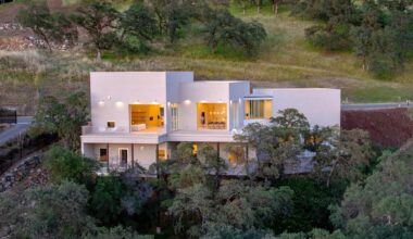 Modern Sacramento area hillside home with Folsom Lake view