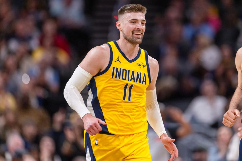 Los Angeles Clippers v Indiana Pacers