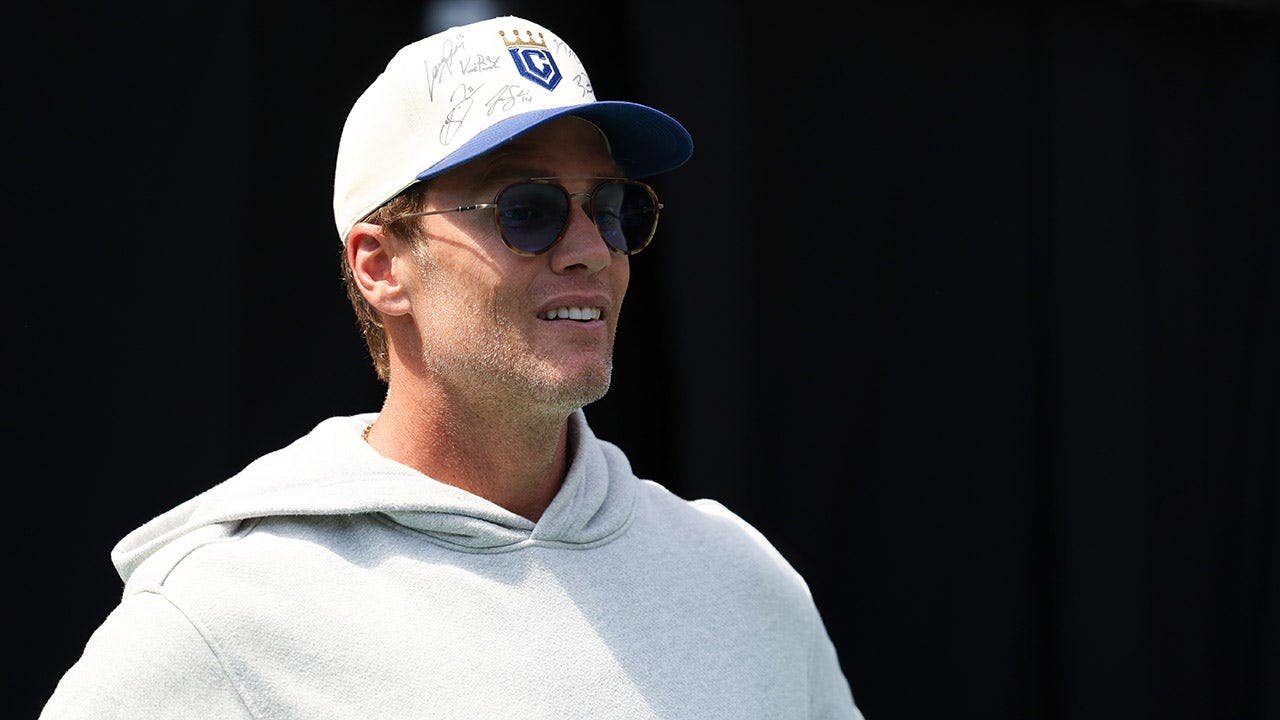 Tom Brady puts Raiders on notice after 3-14 season, demands improvement