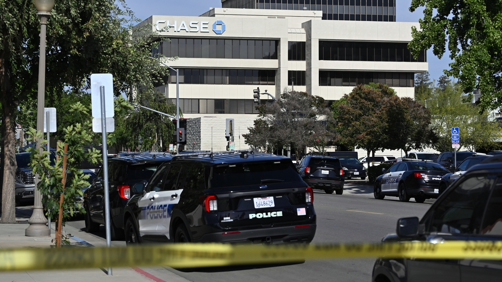 Police say man barricaded himself inside bank with others in California city of Bakersfield
