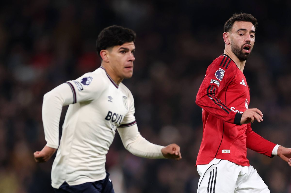 Bruno Fernandes of Manchester United and Mateus Fernandes of West Ham United during the Premier League match between Manchester United and West Ham United at Old Trafford