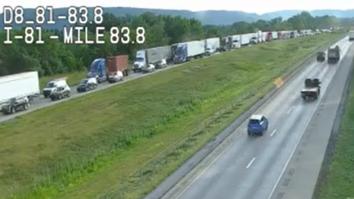 Tractor-trailer overturns on I-81, causes major delays in Lebanon County, Pa.