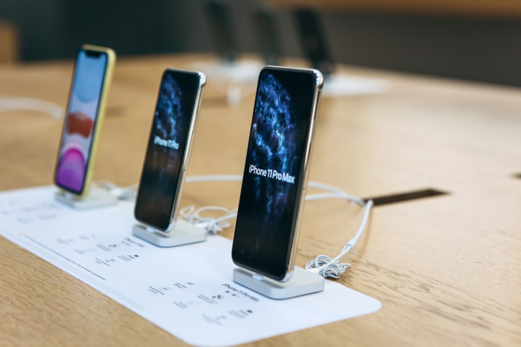 Cybersecurity experts at Paradigm Shift have identified an unfixable security flaw that puts seven iPhone models at risk of being exploited.