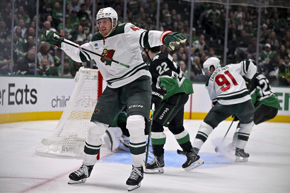 Michael McCarron re-signs with Wild, foregoing UFA payday: Sources