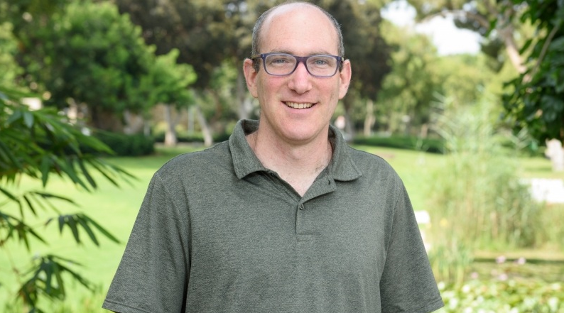 Prof. Oren Raz