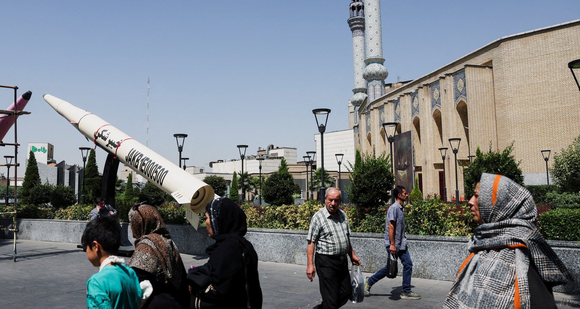 Iran war day 106: US and Iran say deal close but Lebanon fighting continues | Conflict News