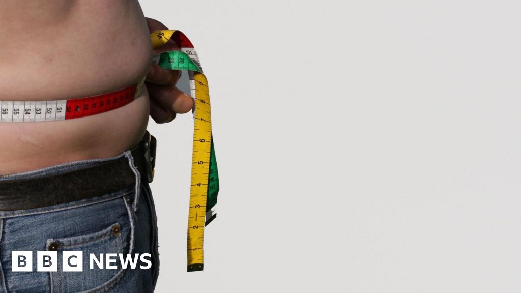 Weight-loss jabs: Northampton raid finds first illegal 'own brand' - BBC
