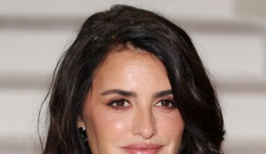 Penélope Cruz’s ‘Boyfriend Bob’ Is Super Short—And Honey Blonde