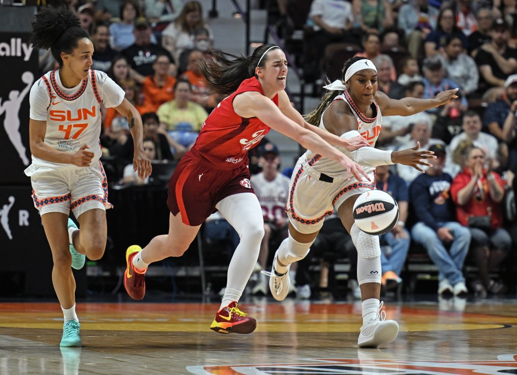 Caitlin Clark scores 25 as Indiana Fever defeat Connecticut Sun, 85-75