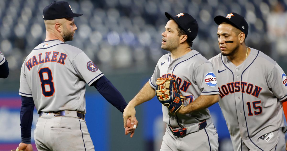 Astros rally past Royals 8-7 after Altuve ties it and a ninth-inning miscue :: WRAL.com