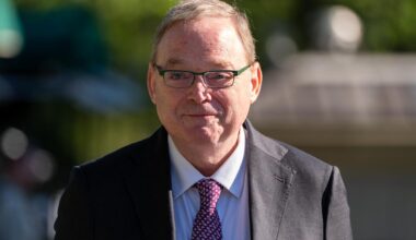 Kevin Hassett urges Americans to look at whole picture on prices