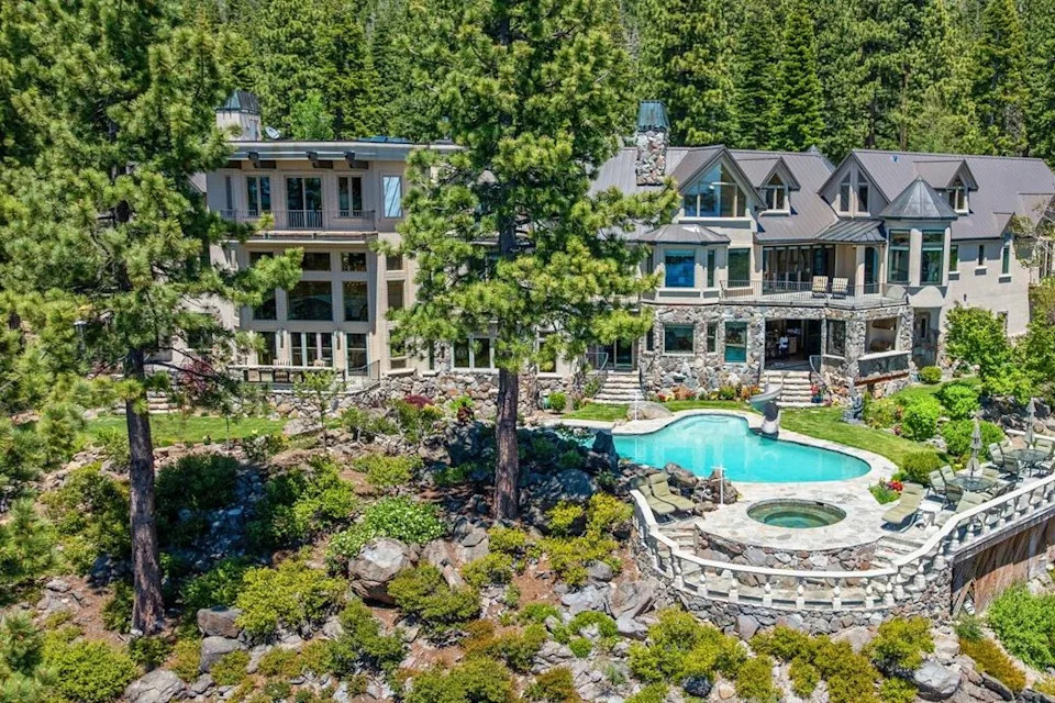 The real estate agent behind the listing told The California Post that the nearly 20,000-square-foot Nevada home is akin to a “modern-day castle.” Habitat Team