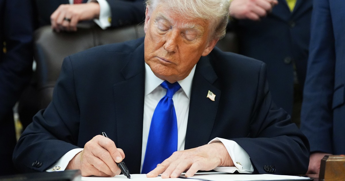 Trump signs AI order seeking access to new models before release