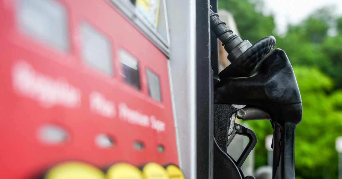 Oil prices jump after US-Iran talks collapse, erasing declines