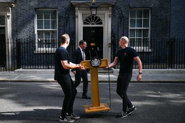 UK Prime Minister Starmer on the Brink With Resignation Plan Expected Imminently