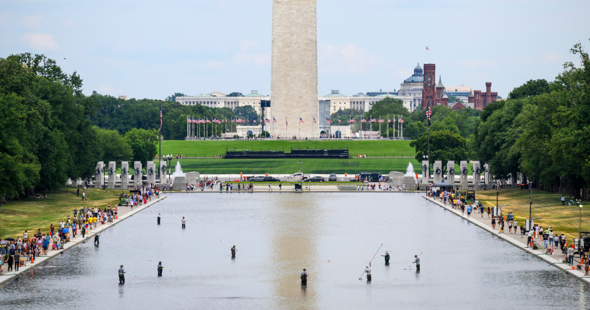 At least five people arrested in alleged tampering of Reflecting Pool, official says