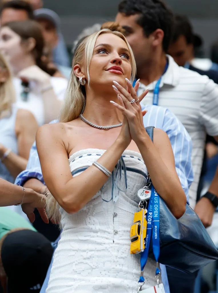 Morgan Riddle watches as Taylor Fritz (USA) plays against Alexander Zverev (GER) during their match on September 2, 2024. Jason Szenes/New Yor Post