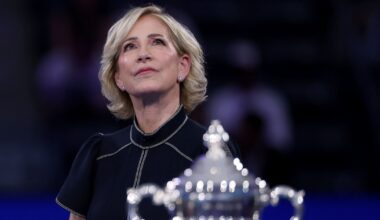 Tennis legend Chris Evert reveals ovarian cancer has returned for the third time