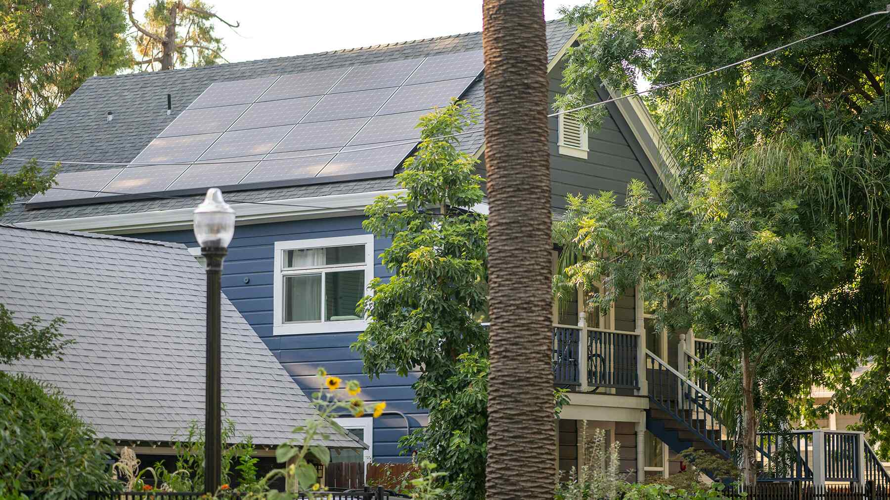 More than 20 states already offer community solar while California still can't make it work