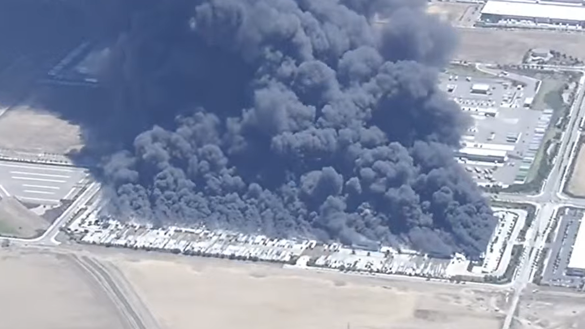 Massive fire destroys 1 million-square-foot Medline Industries distribution facility in Tracy