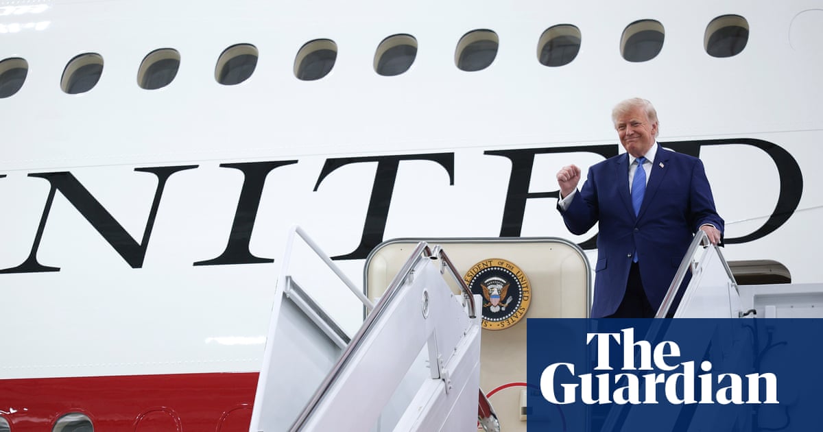 Trump unveils new Air Force One, a converted Qatari 747 | Donald Trump