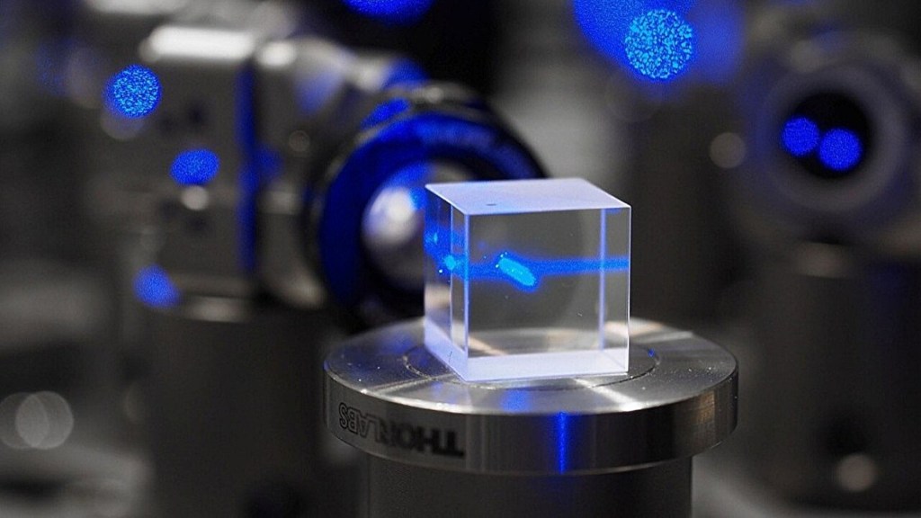 Quantum sensor neutralizes laser noise for dark matter and gravitational wave detection