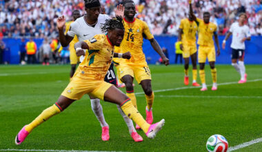 England and Ghana play to 0-0 draw at World Cup despite flurry-filled final minutes