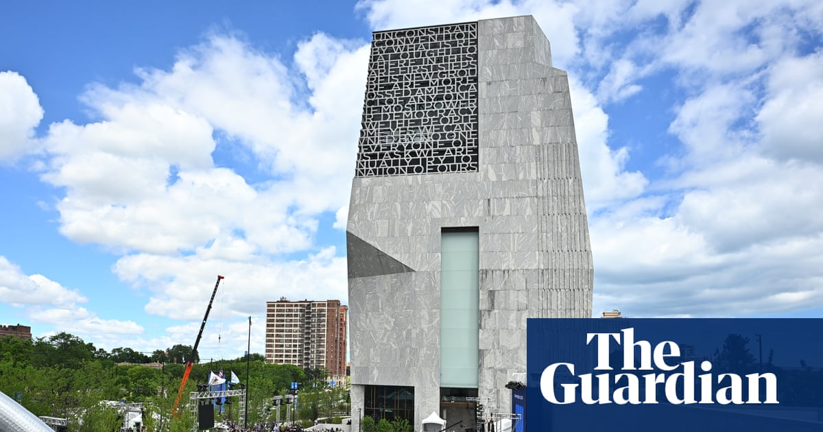 Obama Center opening stirs pride and unease for Chicago’s South Side amid displacement fears | Chicago