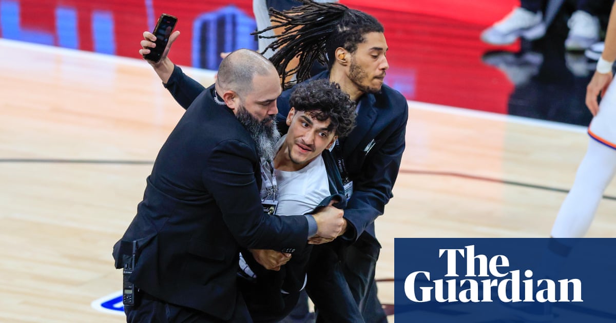 Fans given life bans for Wembanyama selfie as NBA looks at Brunson incident | NBA finals