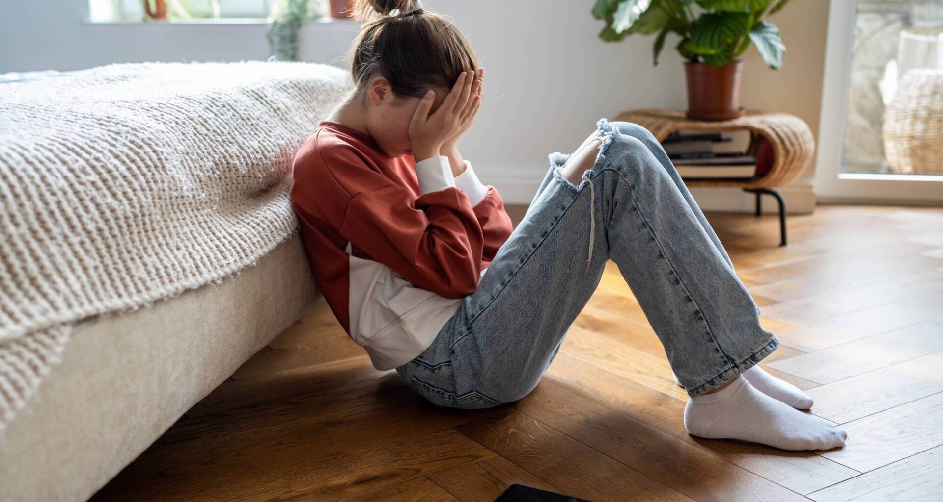 More than 1,000 young people in Cork and Kerry waiting on mental health checks