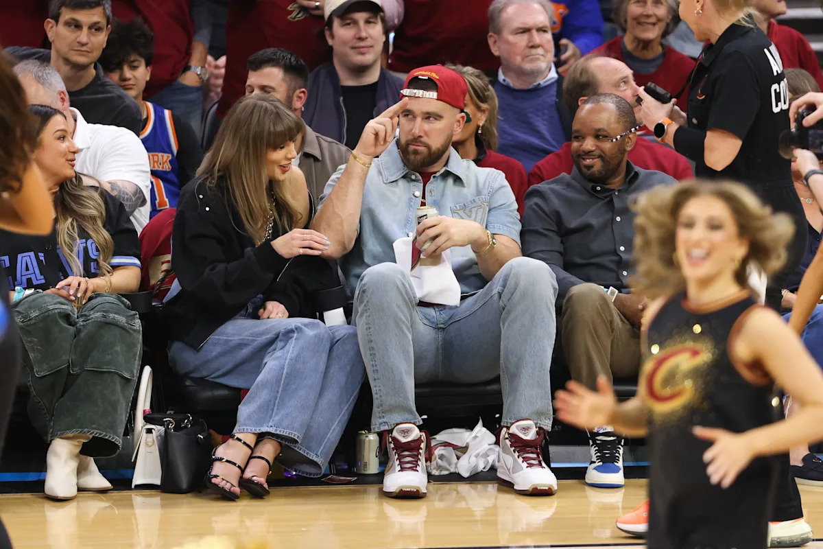Taylor Swift’s $2,000,000,000 “Ironclad” Prenup With Travis Kelce Draws Reaction From NFL Analyst