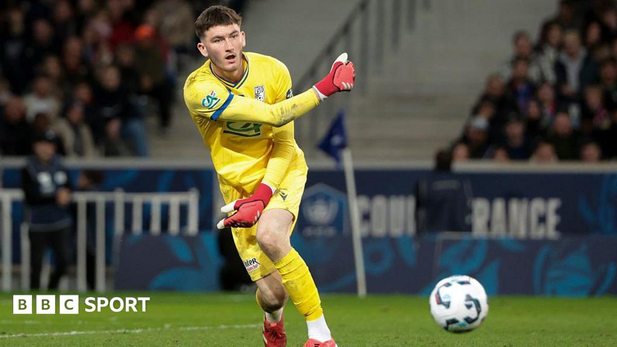 Ewen Jaouen in action for Stade de Reims