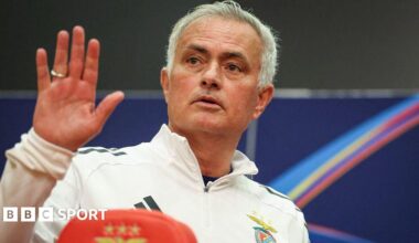 Jose Mourinho waves