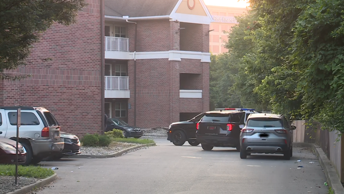 Police investigating shooting at Springdale hotel that sent man to hospital