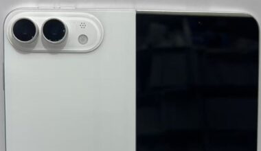 More iPhone Fold dummy shots appear in folded, open forms