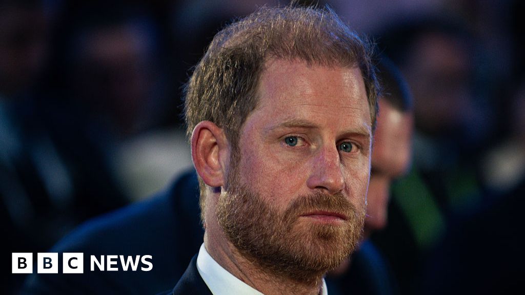 Prince Harry reconsidering bringing Meghan and children on UK trip - BBC